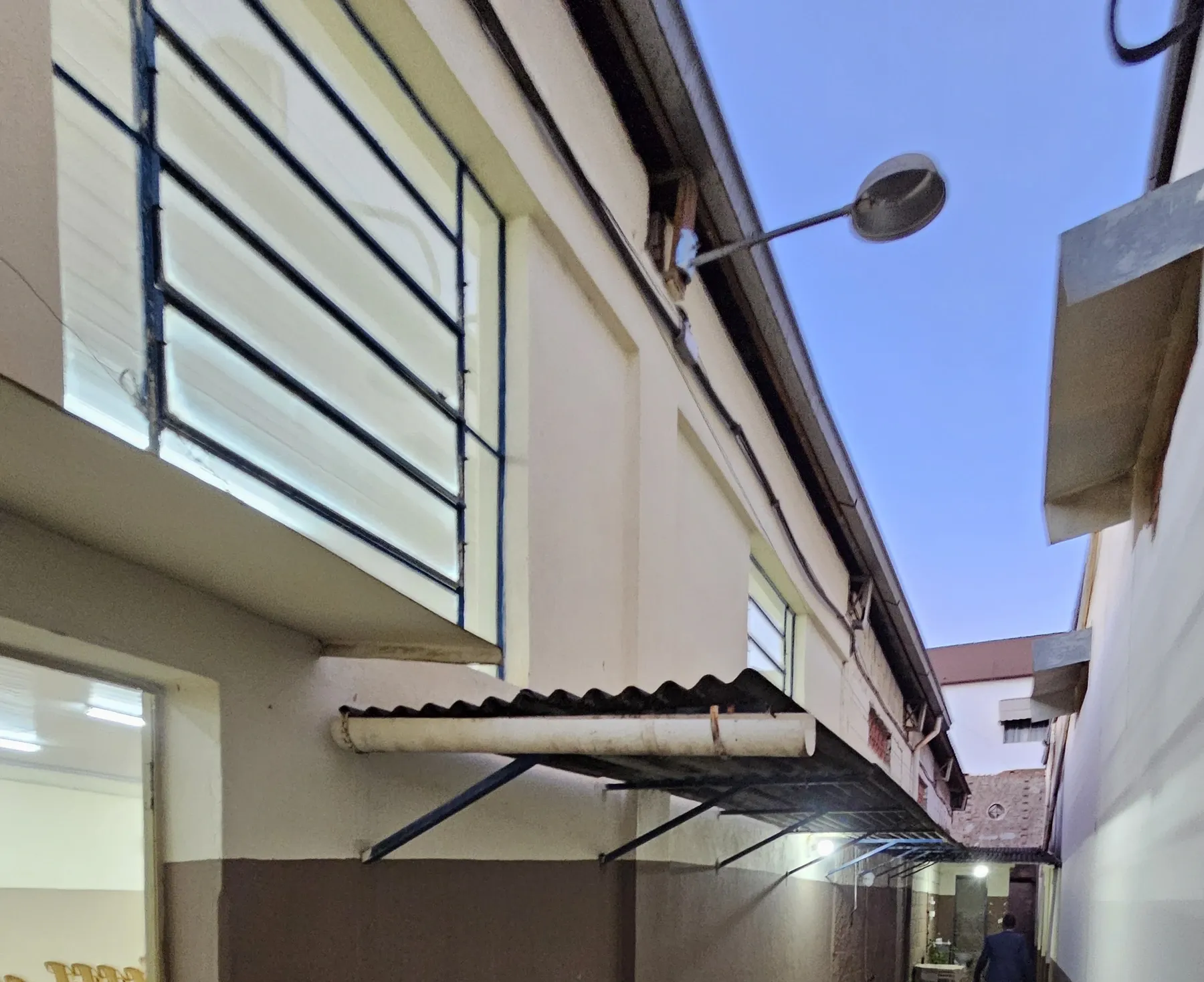 Detalhe dos fechamentos laterais observados no levantamento.